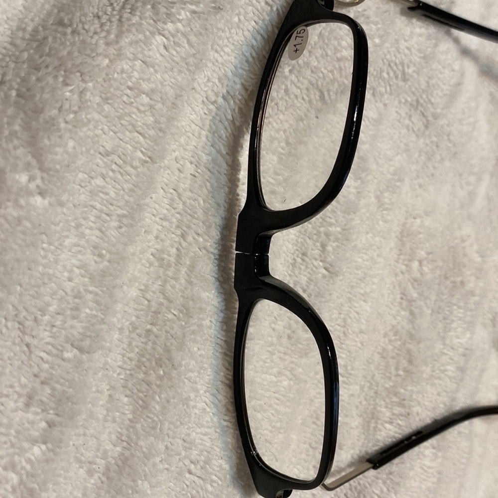 MEN/WOMEN readers click in the middle/I-hav 2/1.75 both blk,3/ 1.25 brown,2/1.00 - Picture 5 of 5
